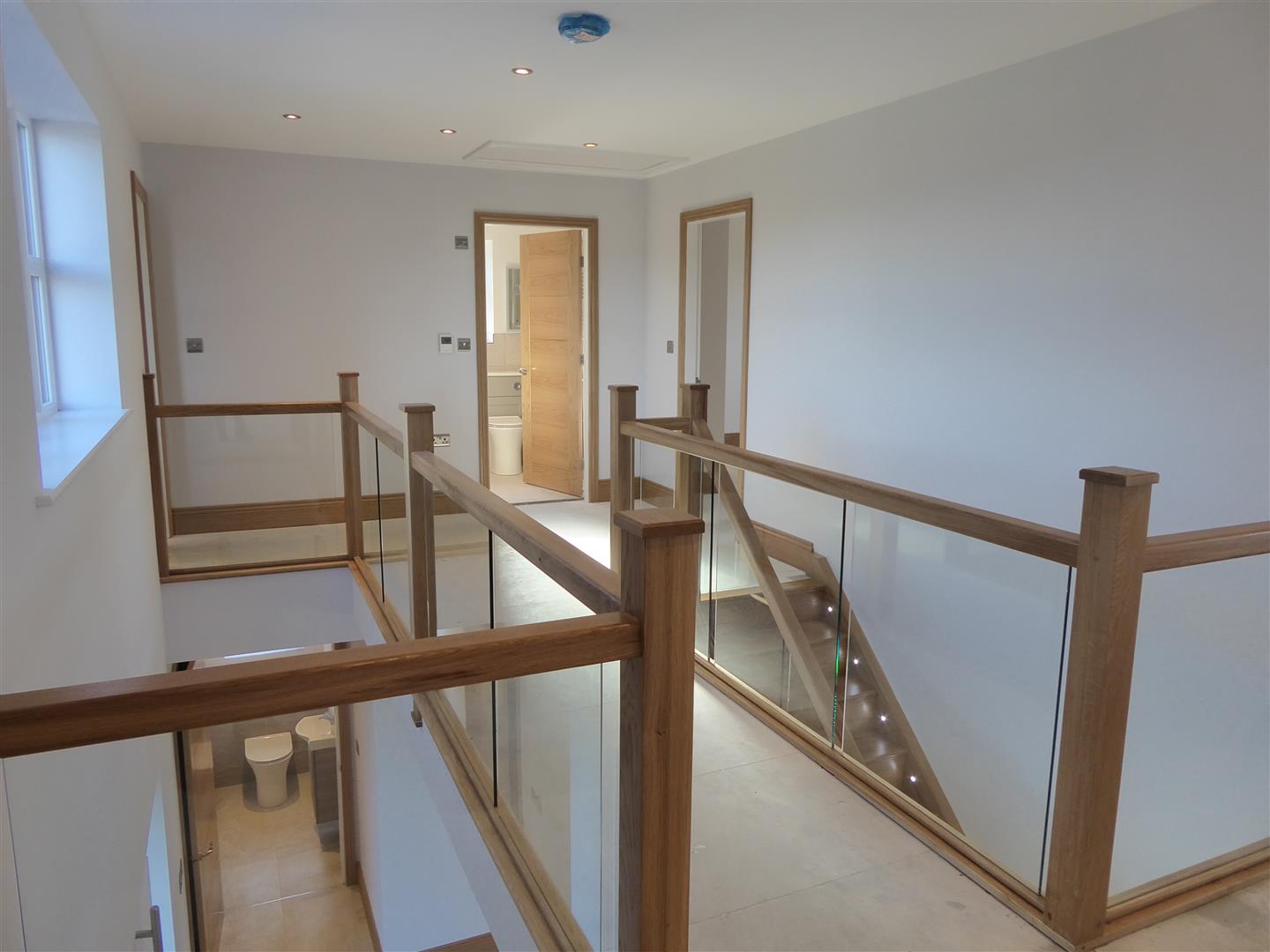 GALLERY LANDING